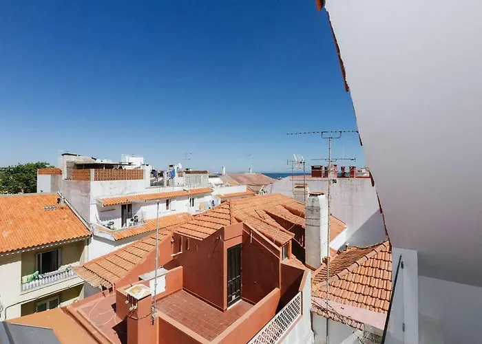 Seaside With A View - 200M Away From The Beach!